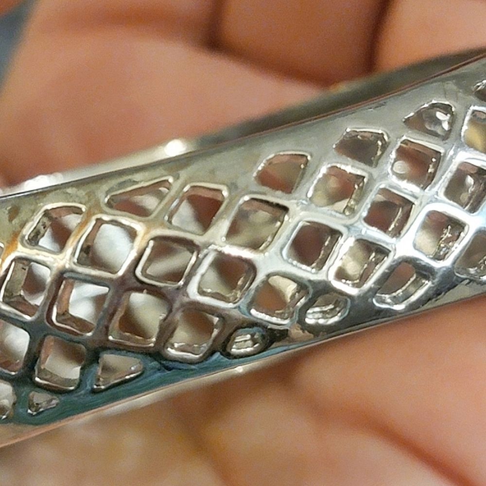 Vintage Chunky Silver Tone Rhinestones Zirconia Hinged Cuff Lattice Bracelet - Picture 6 of 14